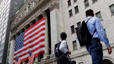 US economy contracts 0.2% in Q1 amid tariff-driven disruption; imports, weak spending weigh on growth 1 121494189