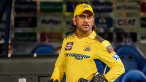 Dhoni 1705 IPL