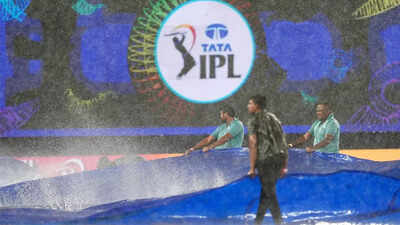 SRH vs DC