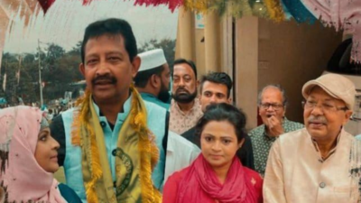 Bengal porn racket case: Photos of accused with TMC netas surface; BJP says 'no security for daughters' | India News 1 121758661